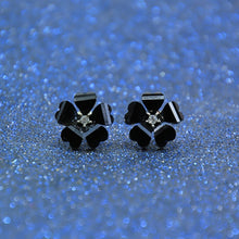 Load image into Gallery viewer, Korean Style Cute Flower Stud Earrings For Women 2018 New Fashion Sweet Earrings Femme Brinco Wholesale Jewelry