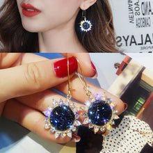 Load image into Gallery viewer, New fashion Earrings for Women Elegant Flower Crystal Earrings Round Gold Earrings wedding party Earrings Female